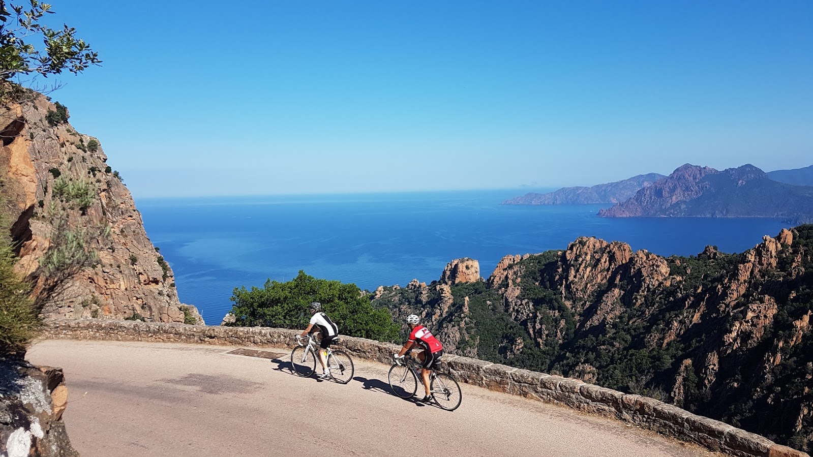 Vélo sur la cote ouest de la Corse